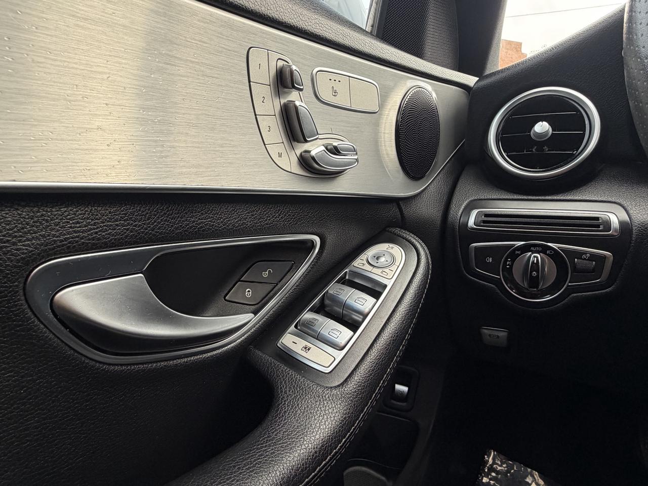 2017 Mercedes-Benz C-Class 4dr Sdn C 300 4MATIC Photo