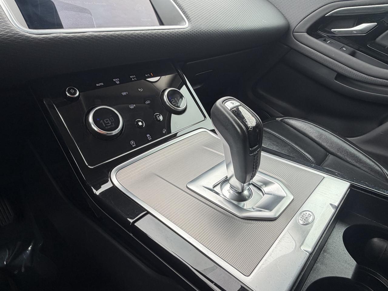 2020 Land Rover Evoque P250 S Photo
