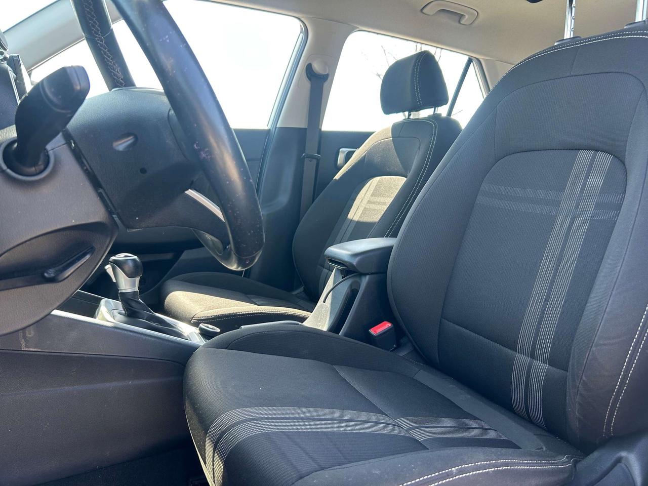 2021 Hyundai Venue PREFERRED, CLEAN CARFAX, HEATED SEATS, BACK UP CAM - Photo #11