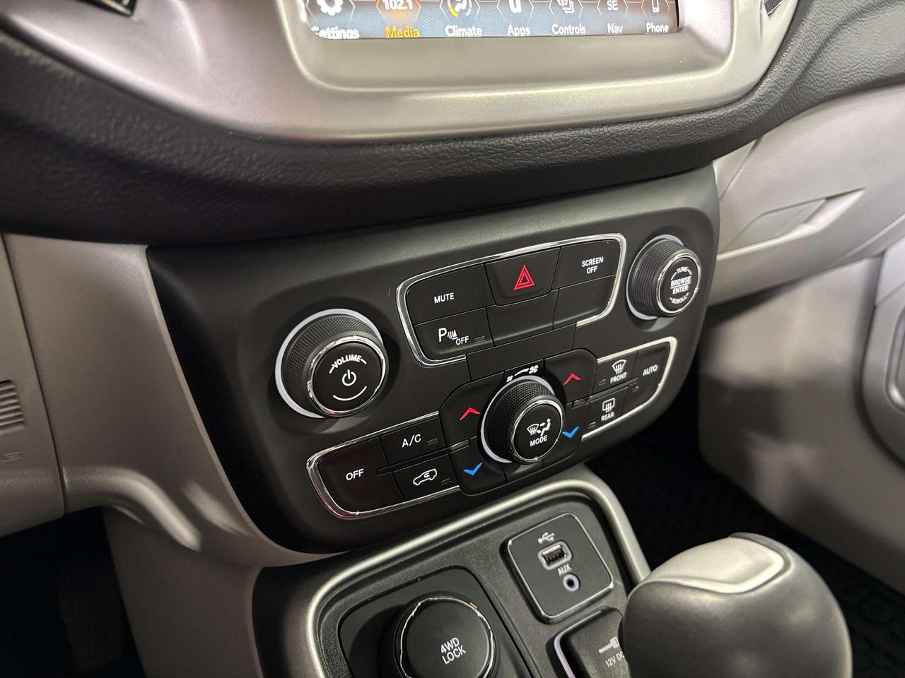 2018 Jeep Compass North 4X4|SELECTERRAIN|NAV|WHITELEATHER|RMSTART|+ Photo