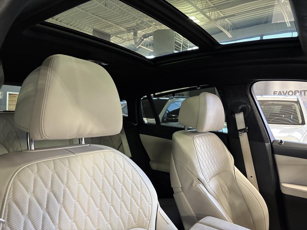 2025 BMW X6 M60i xDrive|COUPE|NO LUX TAX|MATTEWRAP|CREAMSEATS| Photo