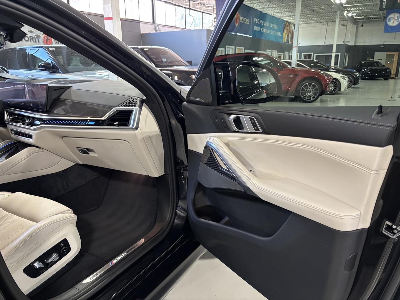 2025 BMW X6 M60i xDrive|COUPE|NO LUX TAX|MATTEWRAP|CREAMSEATS| Photo