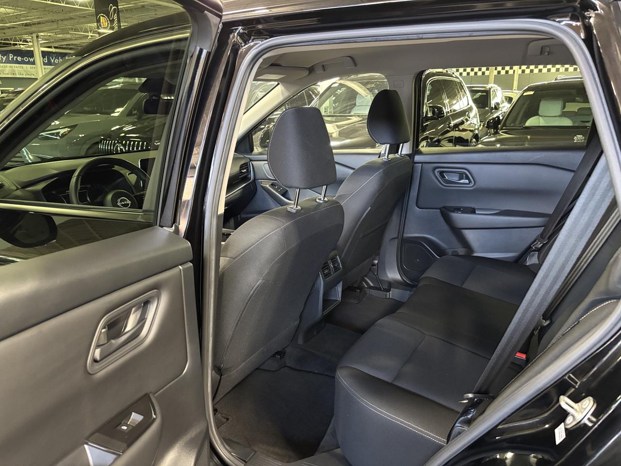 2024 Nissan Rogue S AWD|MULTITERRAIN|ALLOYS|HEATEDSEATS|BACKUPCAM|++ Photo