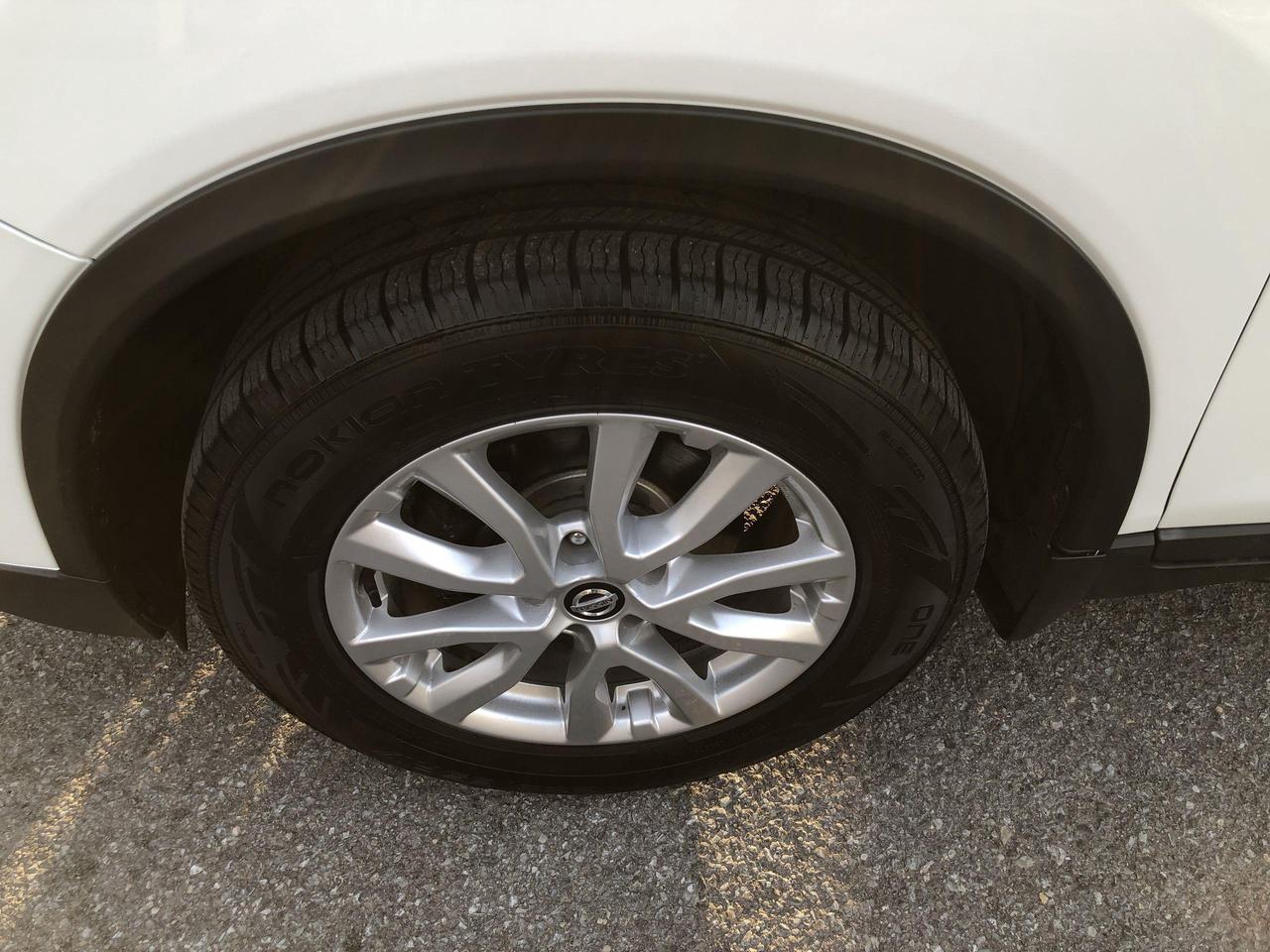 2017 Nissan Rogue SV AWD, HTD. SEATS, BK.CAM, ALLOYS Photo