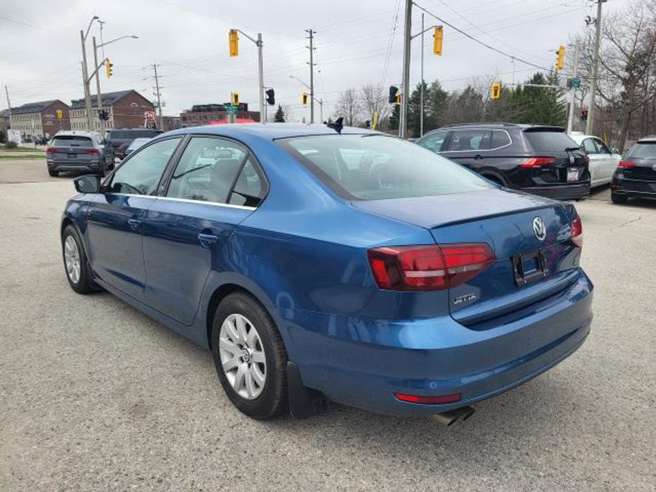 2017 Volkswagen Jetta wolfsburg Photo4