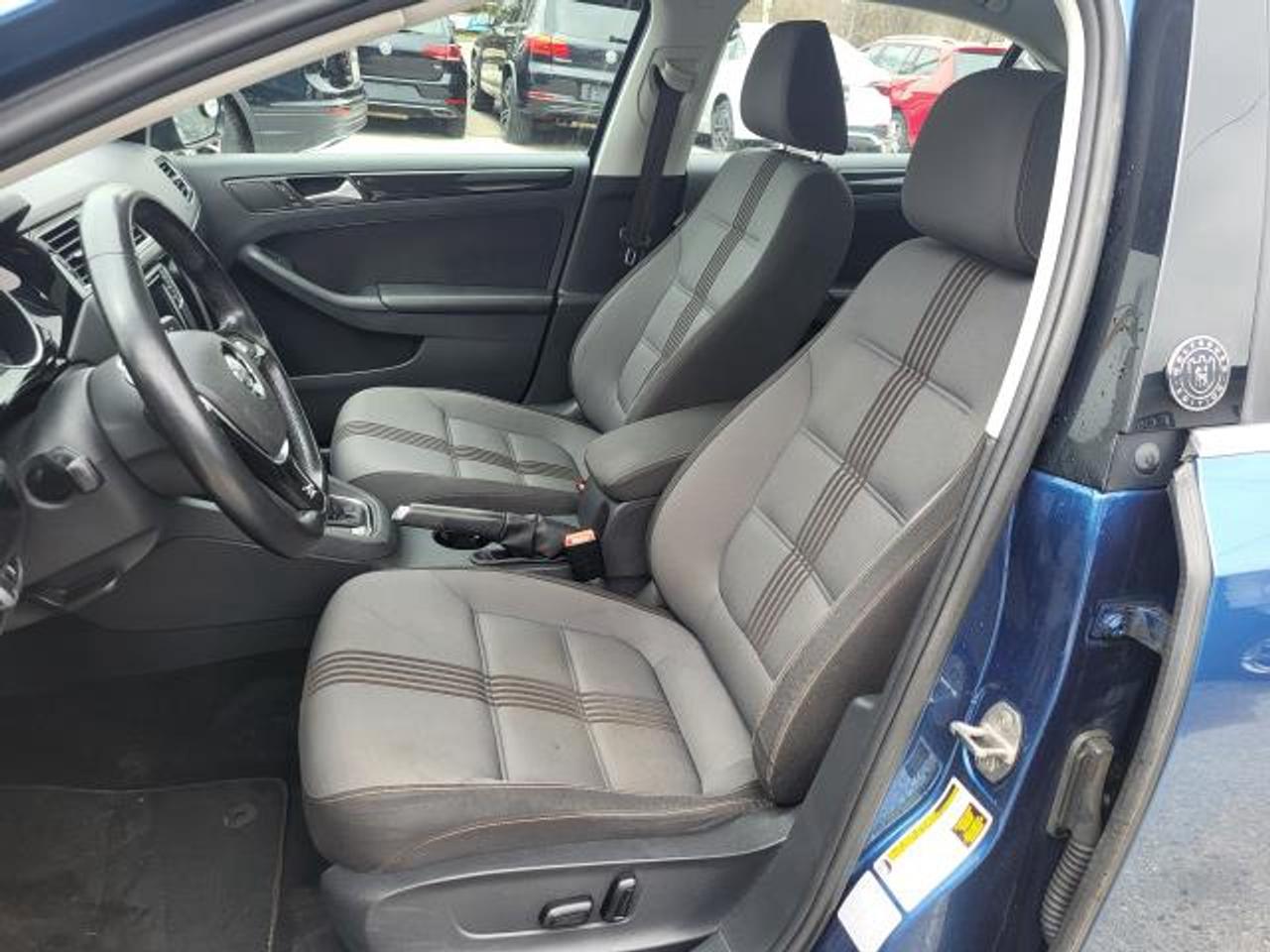 2017 Volkswagen Jetta wolfsburg Photo