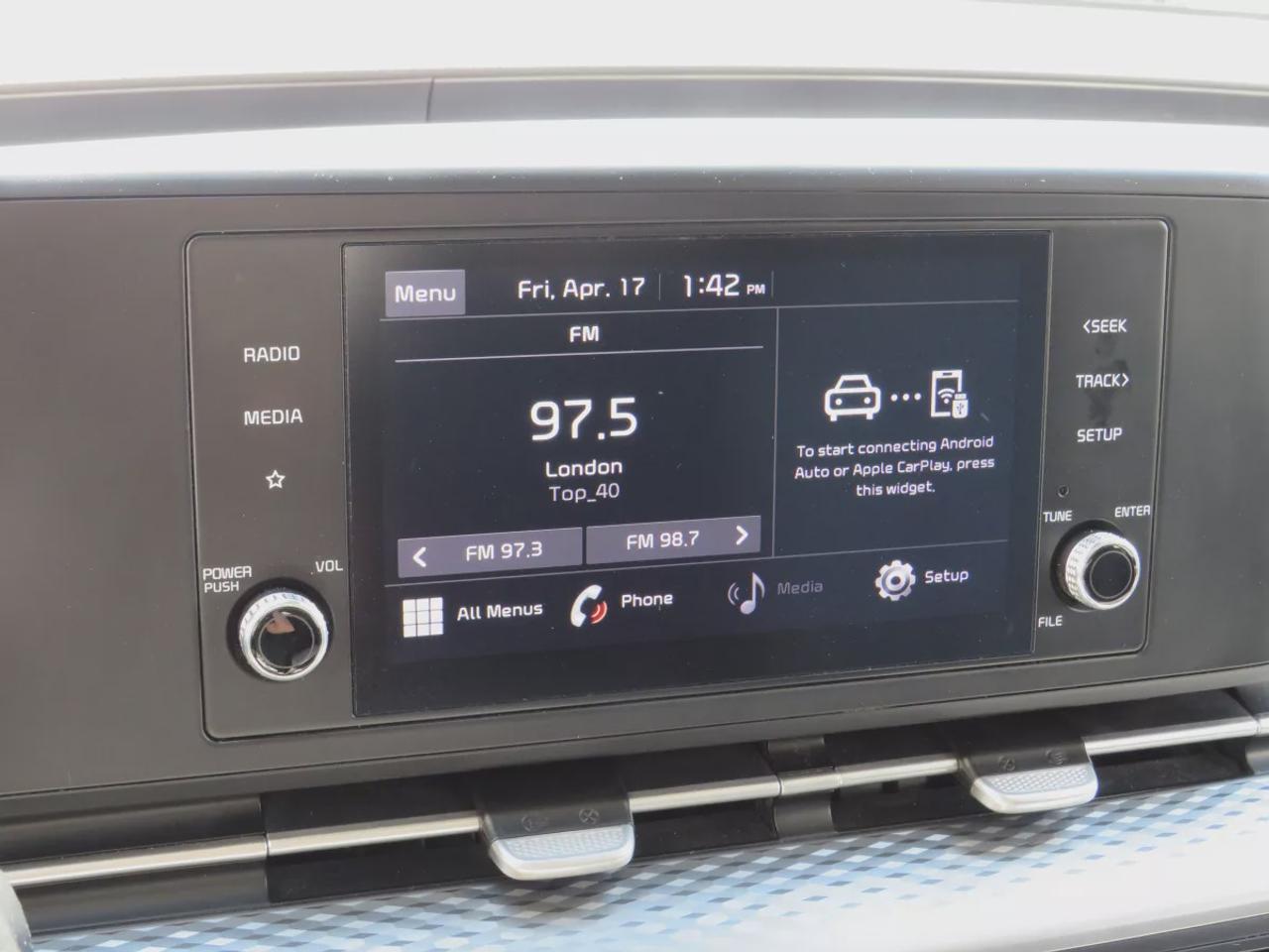 2022 Kia Carnival LX | Clean Title No Accidents | 7 passenger | Stow and Go Seating | Digital Touchscreen | Reverse Camera | USB | Aux Photo