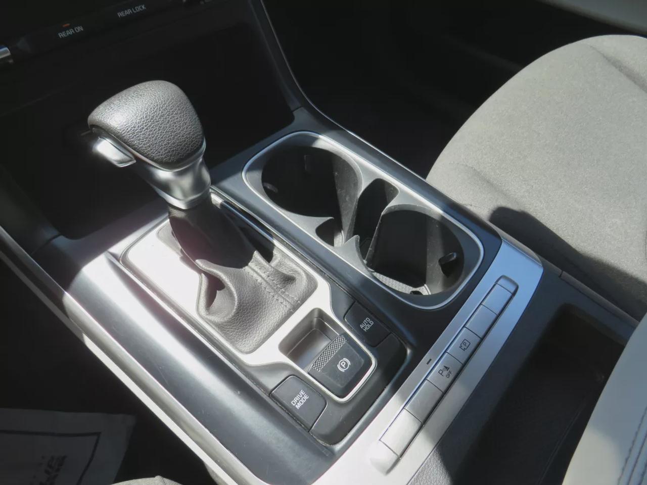 2022 Kia Carnival LX | Clean Title No Accidents | 7 passenger | Stow and Go Seating | Digital Touchscreen | Reverse Camera | USB | Aux Photo