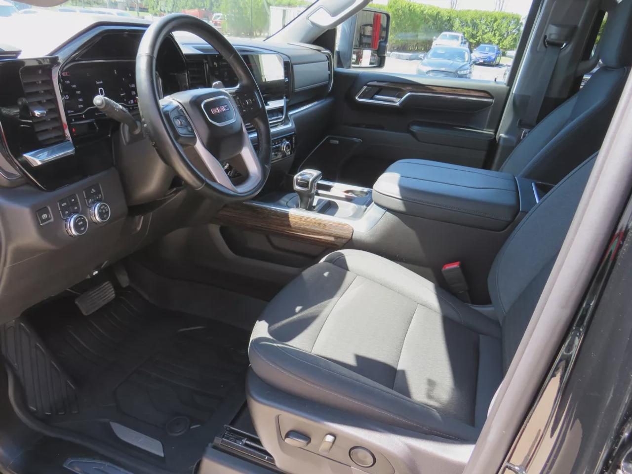2024 GMC Sierra 1500 Elevation | Clean Title No Acidents | 4WD | Trailer Hitch | Running Boards | Front Tow Hooks | Bose Sound | Photo