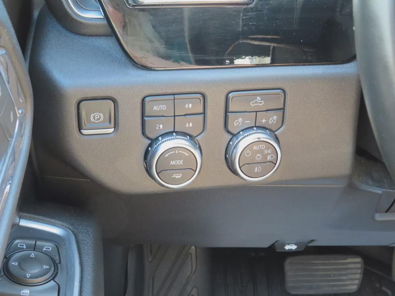 2024 GMC Sierra 1500 Elevation | Clean Title No Acidents | 4WD | Trailer Hitch | Running Boards | Front Tow Hooks | Bose Sound | Photo