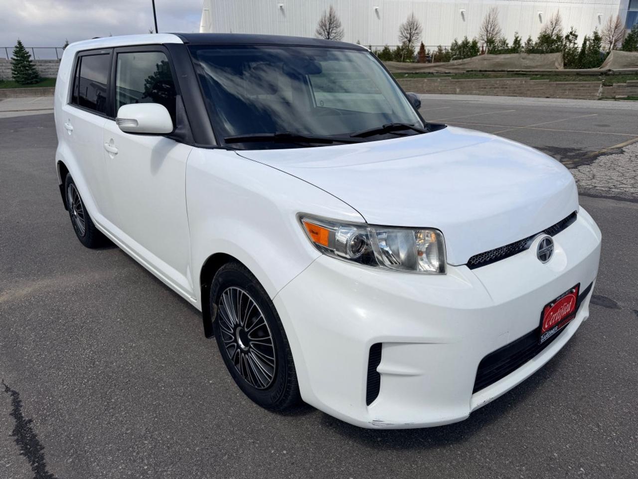 2012 Scion xB Release Series 9.0 4dr Wagon (2.4L 4cyl 5M) Photo2