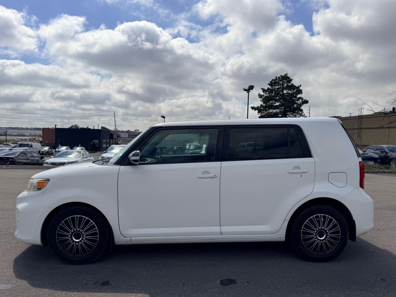 2012 Scion xB Release Series 9.0 4dr Wagon (2.4L 4cyl 5M) Photo