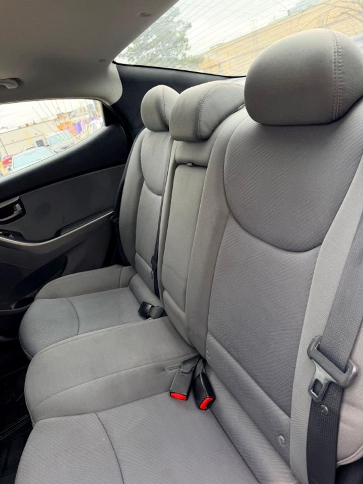 2013 Hyundai Elantra GLS 4dr Sedan (1.8L 4cyl 6M) Photo