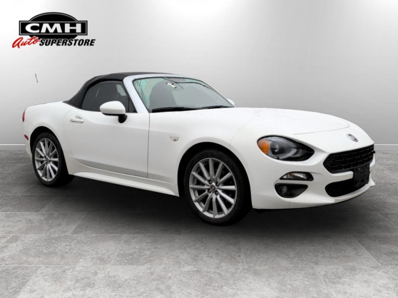 2017 Fiat 124 Spider Lusso  **PREMIUM COLLECTION** Photo