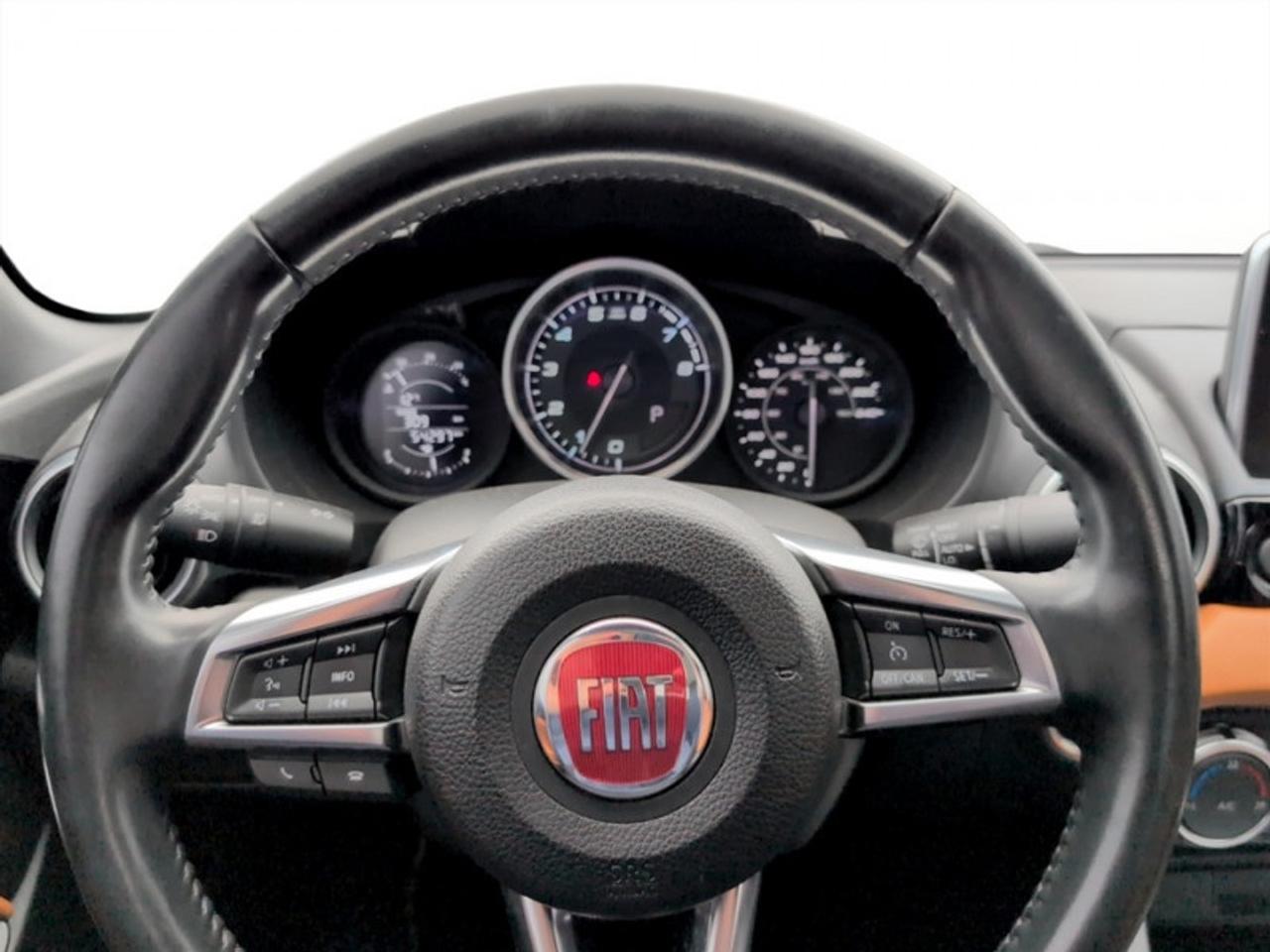 2017 Fiat 124 Spider Lusso  **PREMIUM COLLECTION** Photo