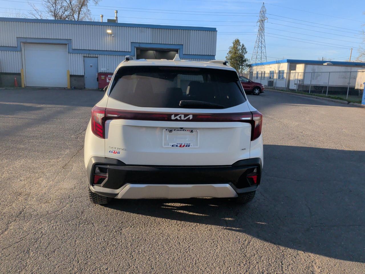 2024 Kia Seltos EX Photo3