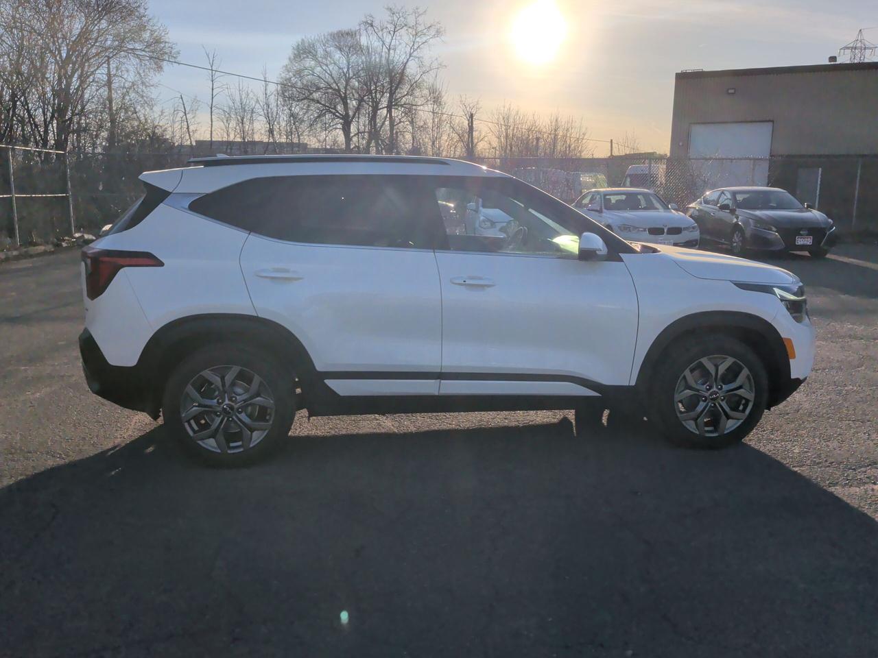 2024 Kia Seltos EX Photo