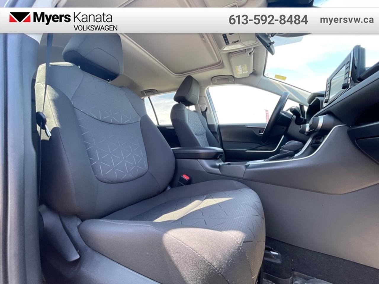 2021 Toyota RAV4 XLE AWD  - Sunroof -  Power Liftgate Photo