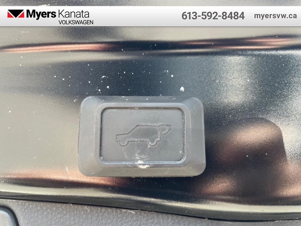 2021 Toyota RAV4 XLE AWD  - Sunroof -  Power Liftgate Photo