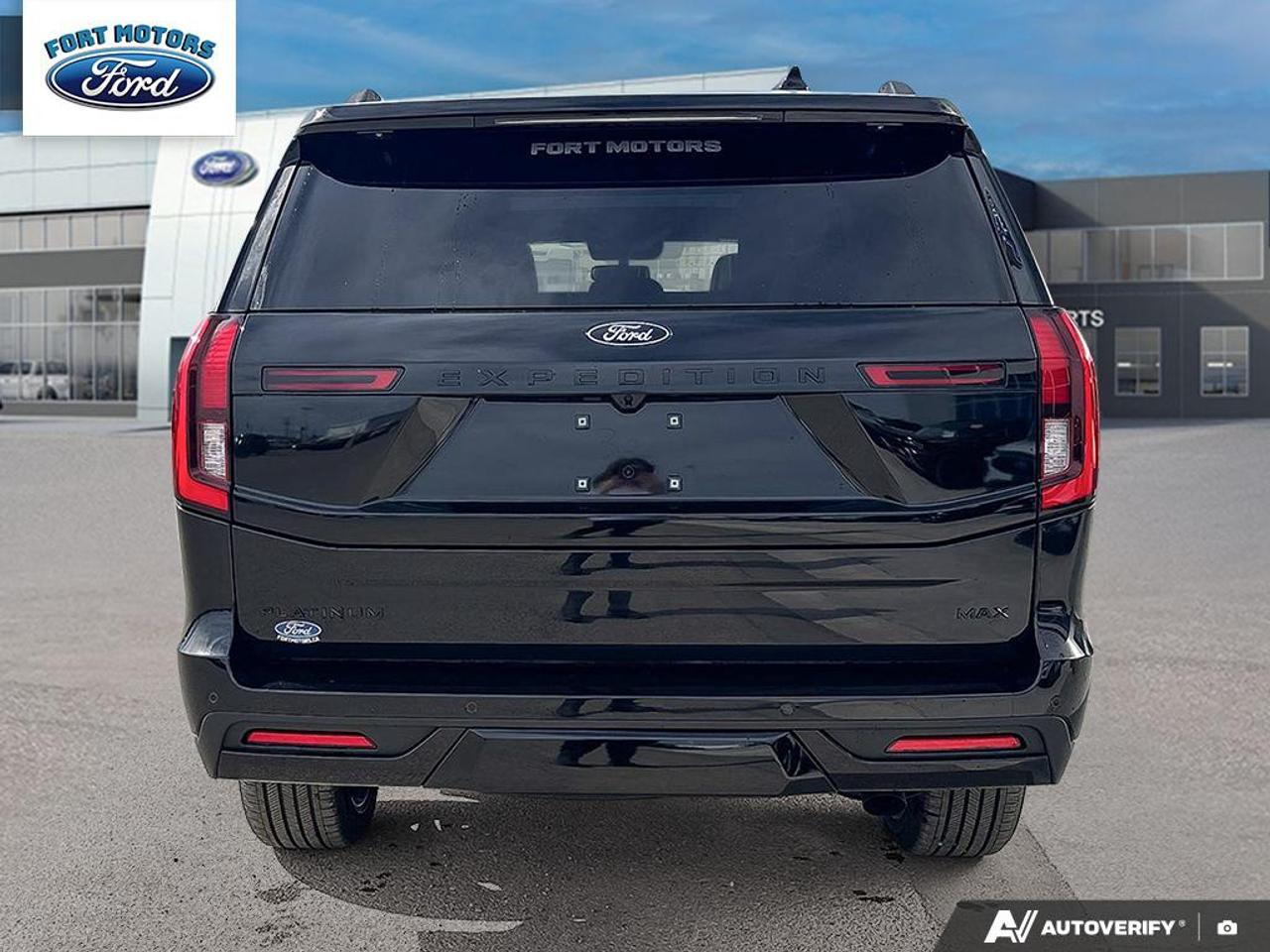 2026 Ford Expedition MAX® Platinum™ Photo4