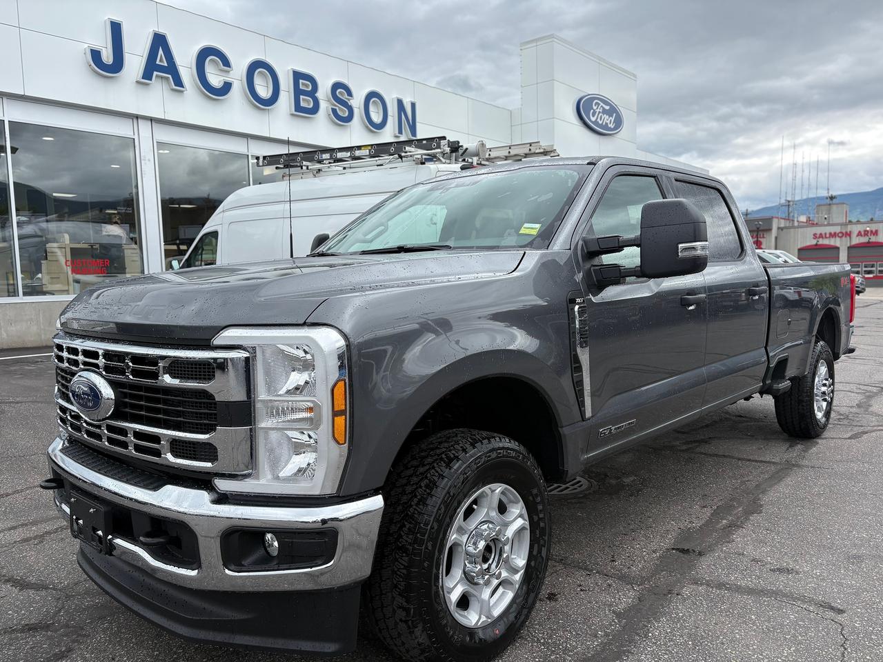 2026 Ford F-350 Super Duty XLT