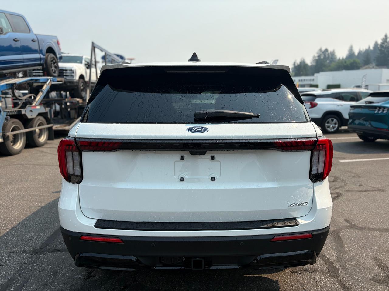 2026 Ford Explorer ST-Line Photo3