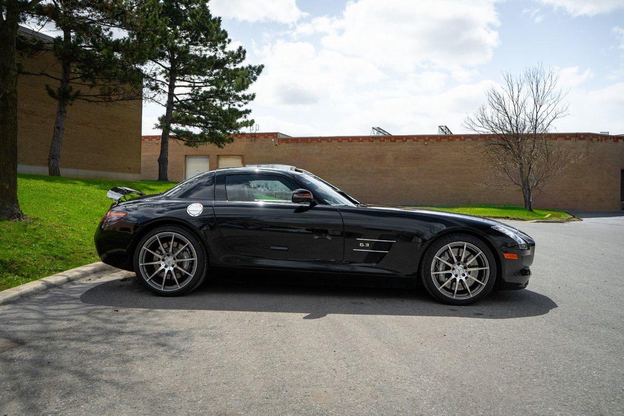 2011 Mercedes-Benz SLS AMG SLS AMG Photo