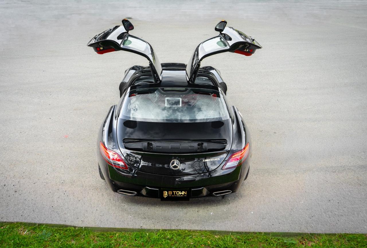 2011 Mercedes-Benz SLS AMG SLS AMG Photo