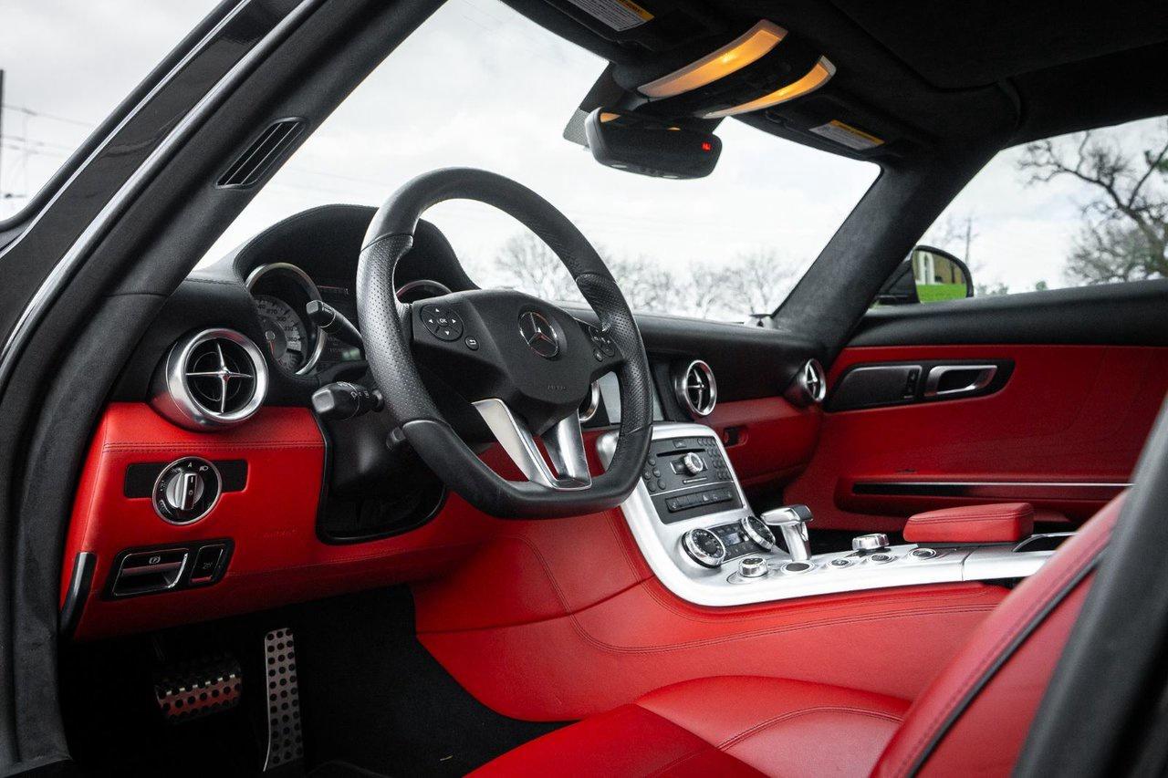 2011 Mercedes-Benz SLS AMG SLS AMG Photo