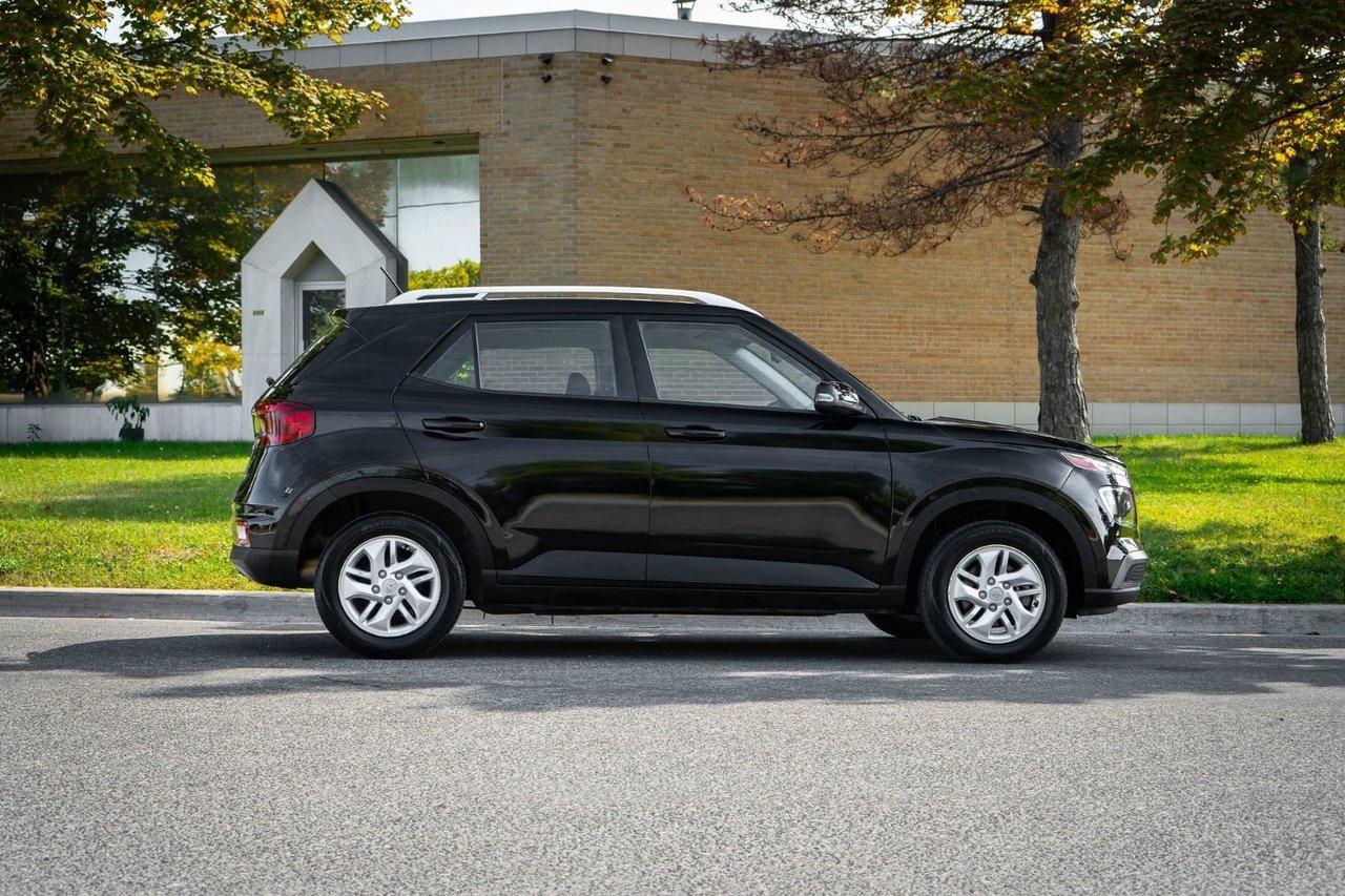 2023 Hyundai Venue PREFERRED Photo