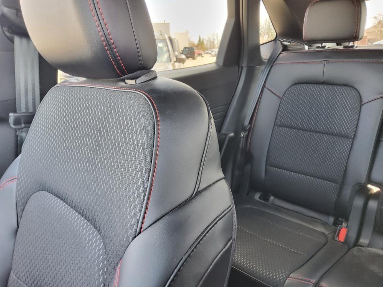 2026 Ford Escape ST-Line Select Photo4