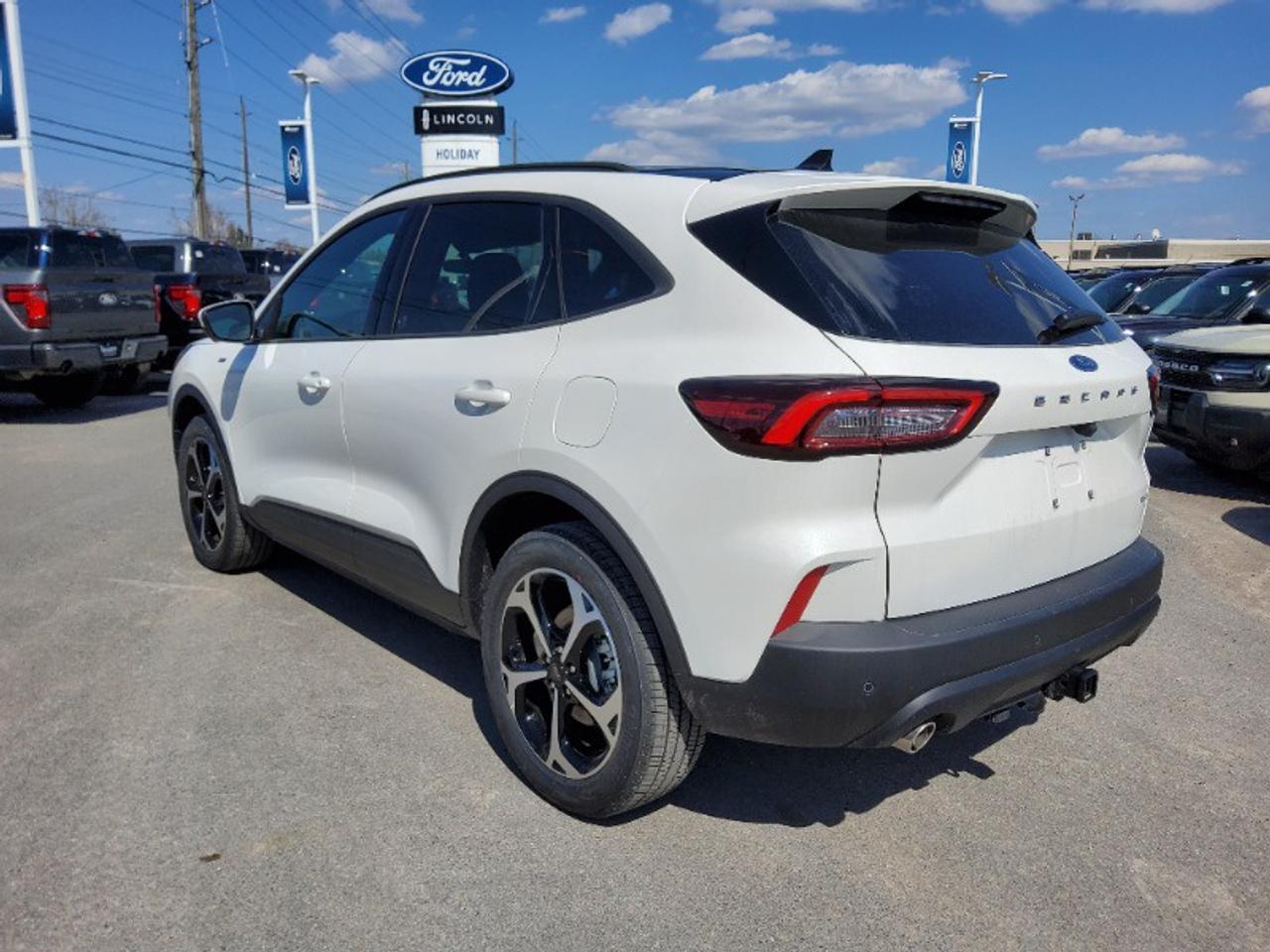 2026 Ford Escape ST-Line Select Photo