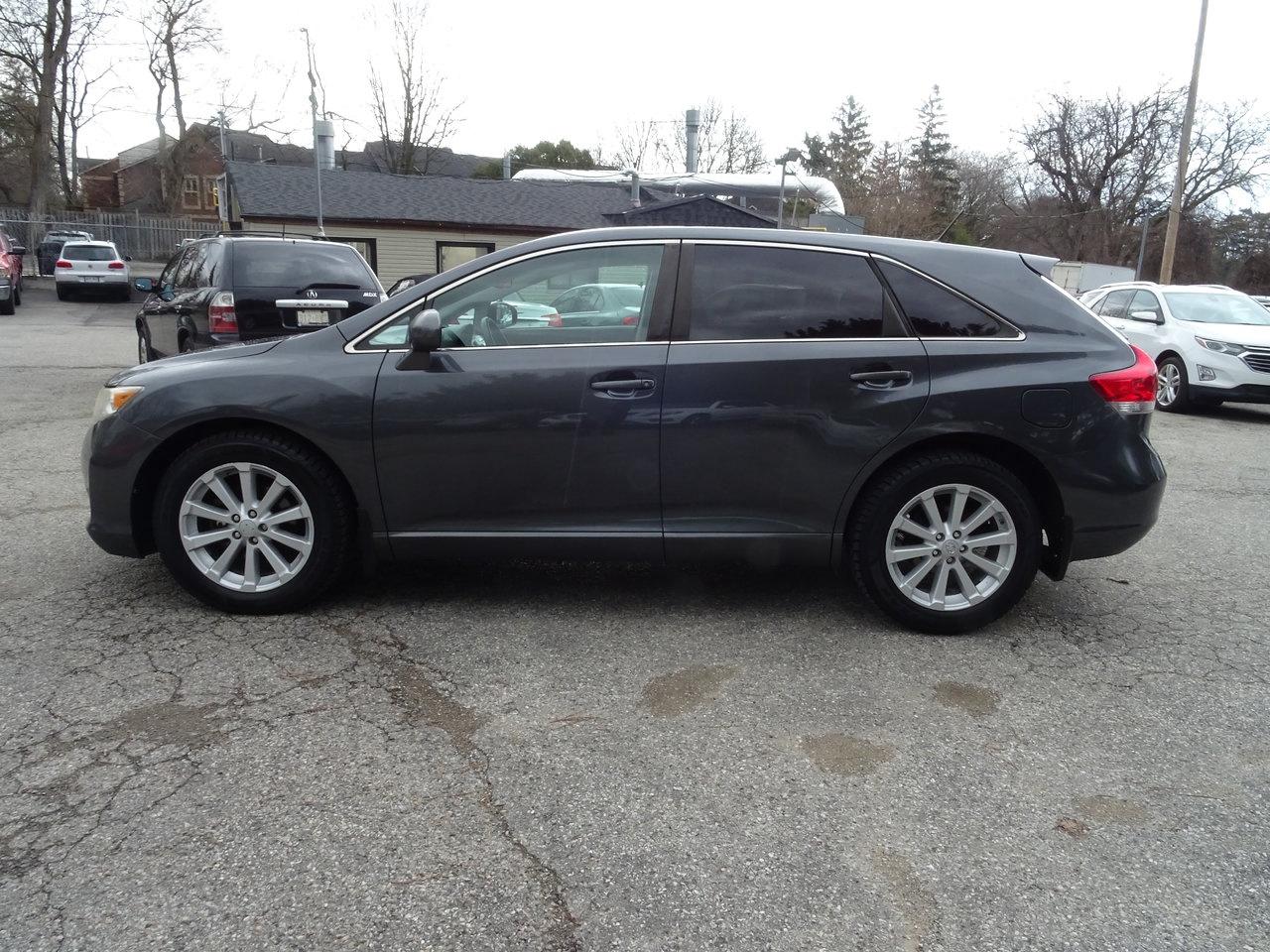 2011 Toyota Venza base - Photo #1