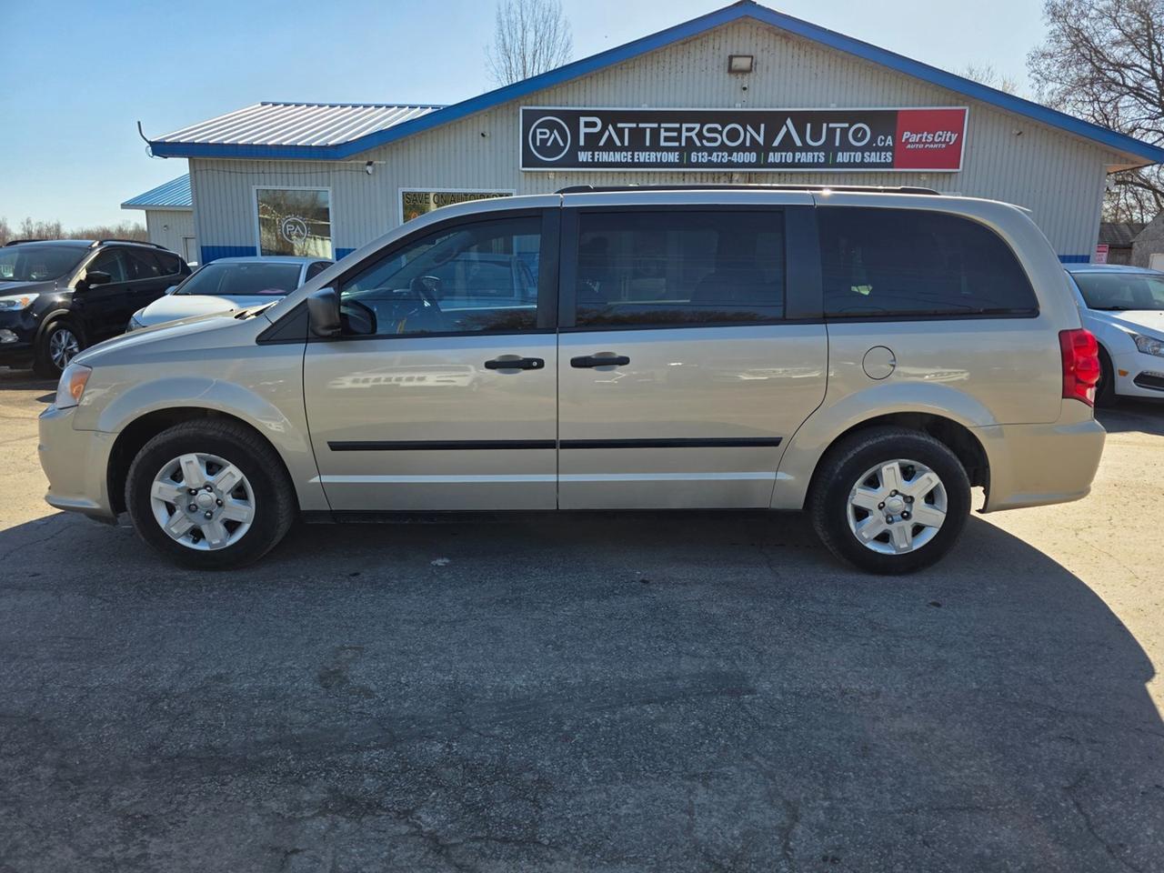 2012 Dodge Grand Caravan SE Photo