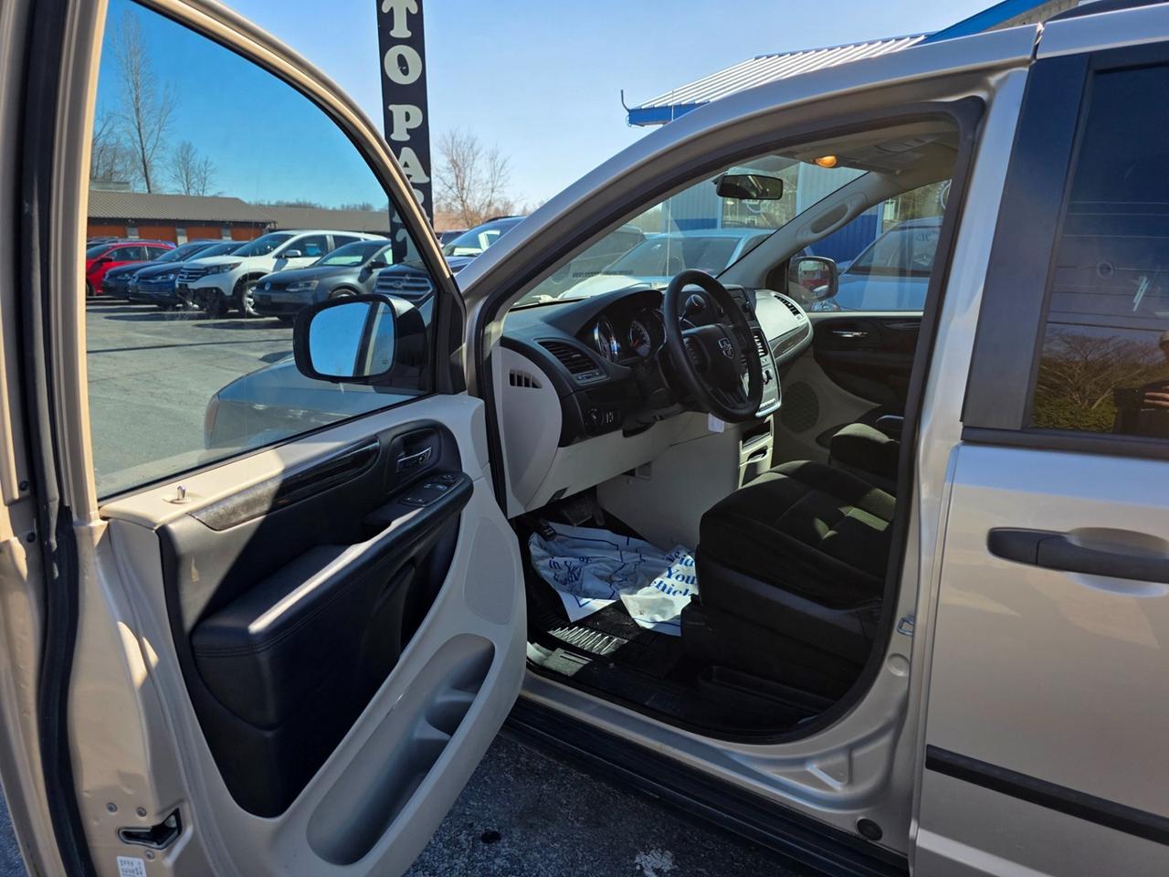 2012 Dodge Grand Caravan SE Photo