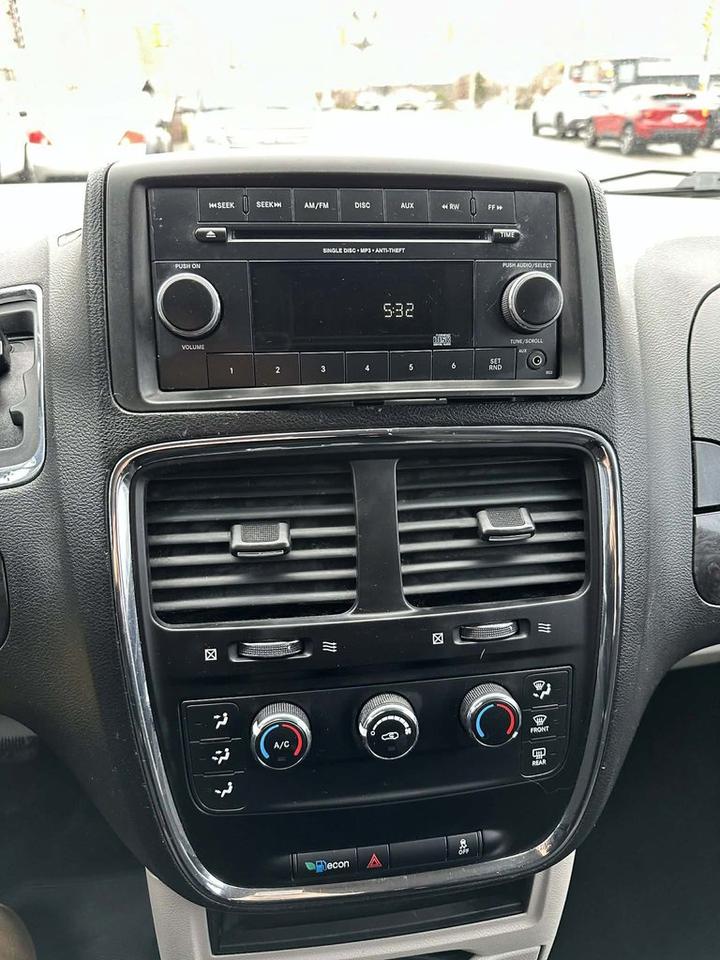 2016 Dodge Grand Caravan CANADA VALUE PACKAGE Photo