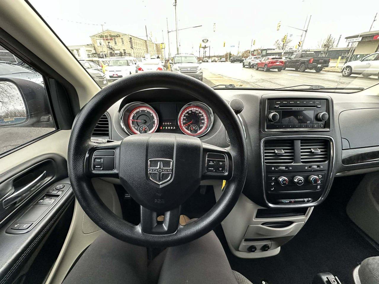 2016 Dodge Grand Caravan CANADA VALUE PACKAGE Photo