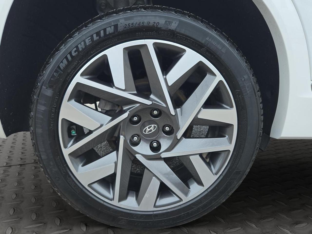 2023 Hyundai Santa Fe Ultimate Calligraphy Photo