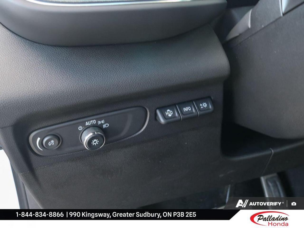 2022 Buick Envision Essence Photo