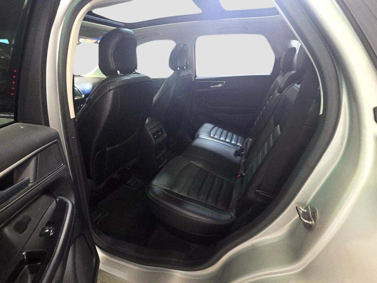 2016 Ford Edge SEL Photo
