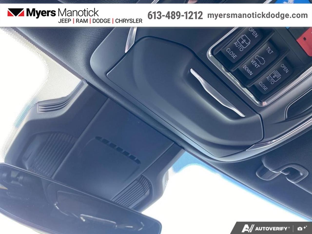 2026 Jeep Cherokee Limited  HYBRID - Sunroof Photo