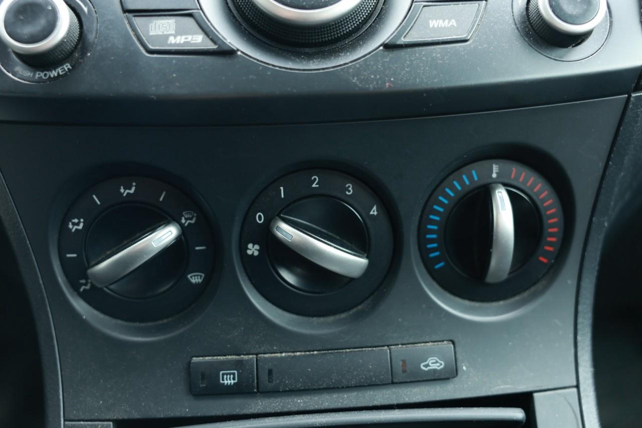 2012 Mazda MAZDA3 GX 5sp Photo