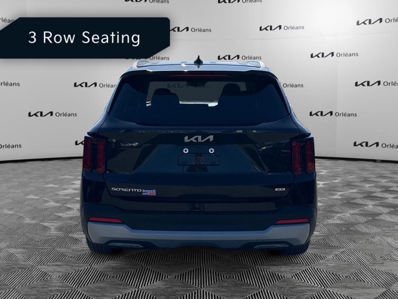 2025 Kia Sorento LX AWD Photo3
