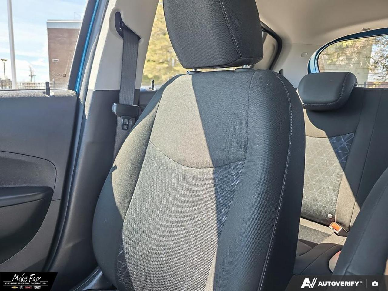 2021 Chevrolet Spark 1LT CVT ONE OWNER / Chevrolet Infotainment System with 7" Diagonal Colour Touch Screen Photo