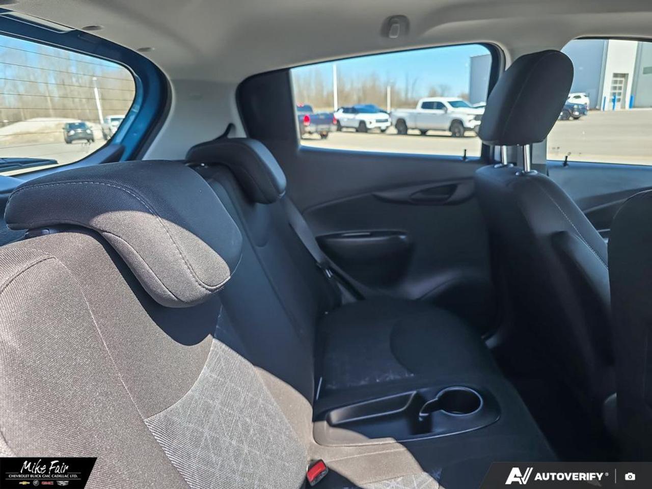 2021 Chevrolet Spark 1LT CVT ONE OWNER / Chevrolet Infotainment System with 7" Diagonal Colour Touch Screen Photo