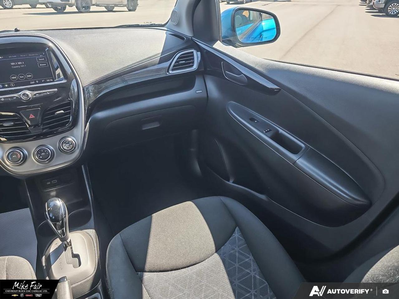 2021 Chevrolet Spark 1LT CVT ONE OWNER / Chevrolet Infotainment System with 7" Diagonal Colour Touch Screen Photo