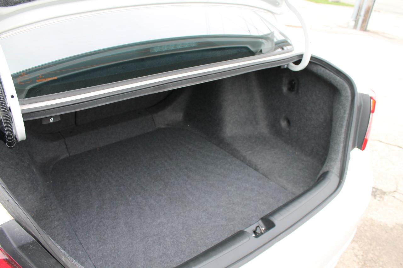 2019 Honda Accord Touring 2.0T Photo