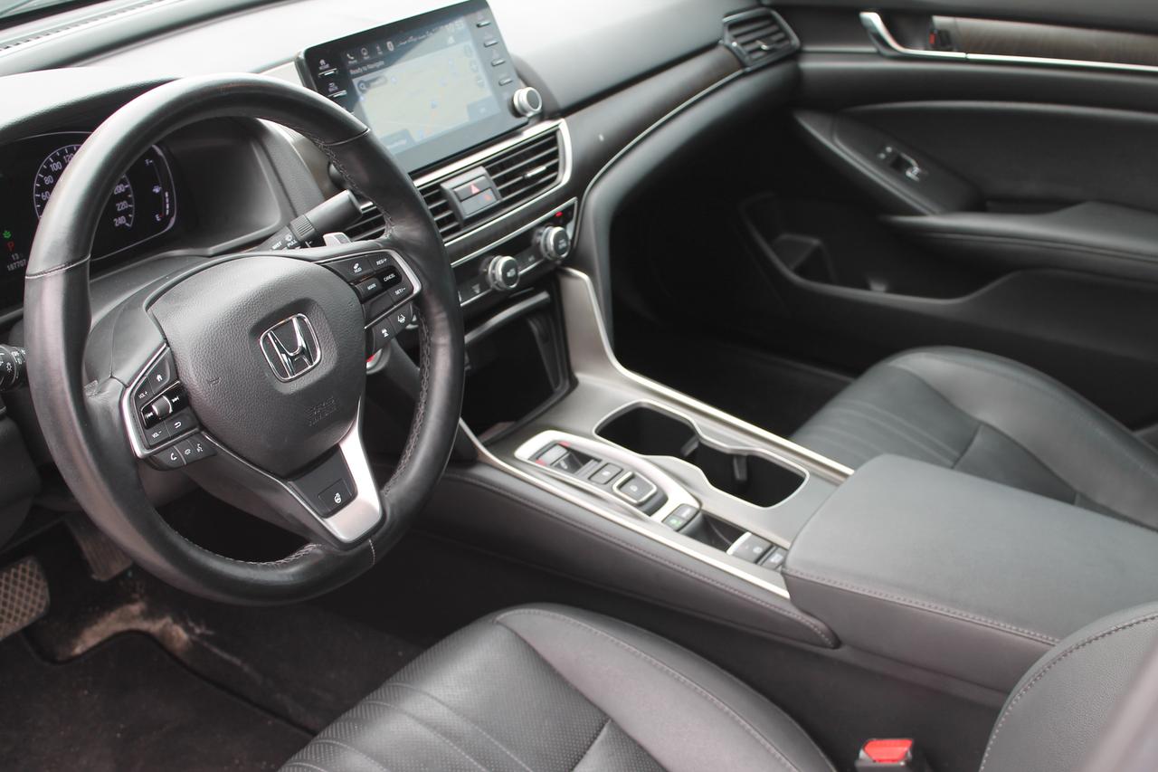 2019 Honda Accord Touring 2.0T Photo