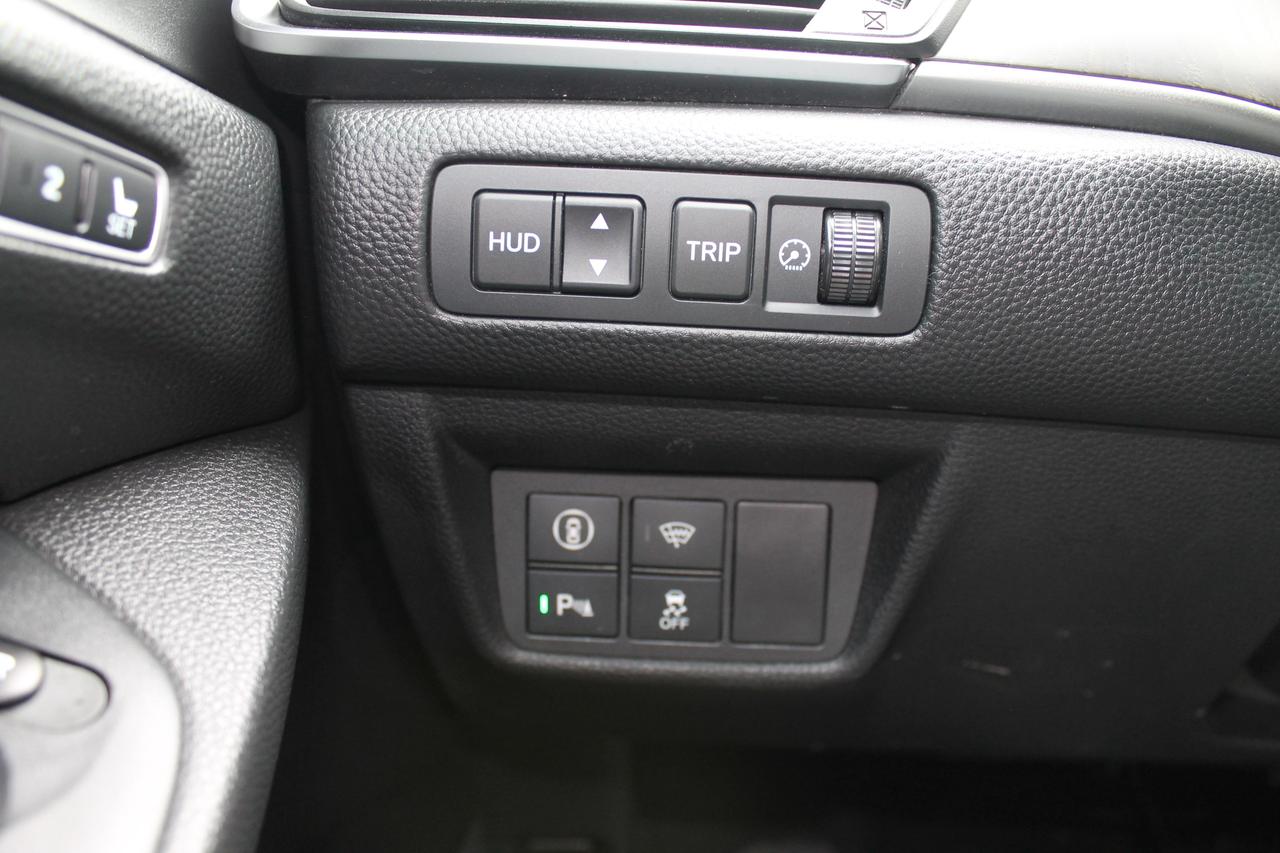 2019 Honda Accord Touring 2.0T Photo