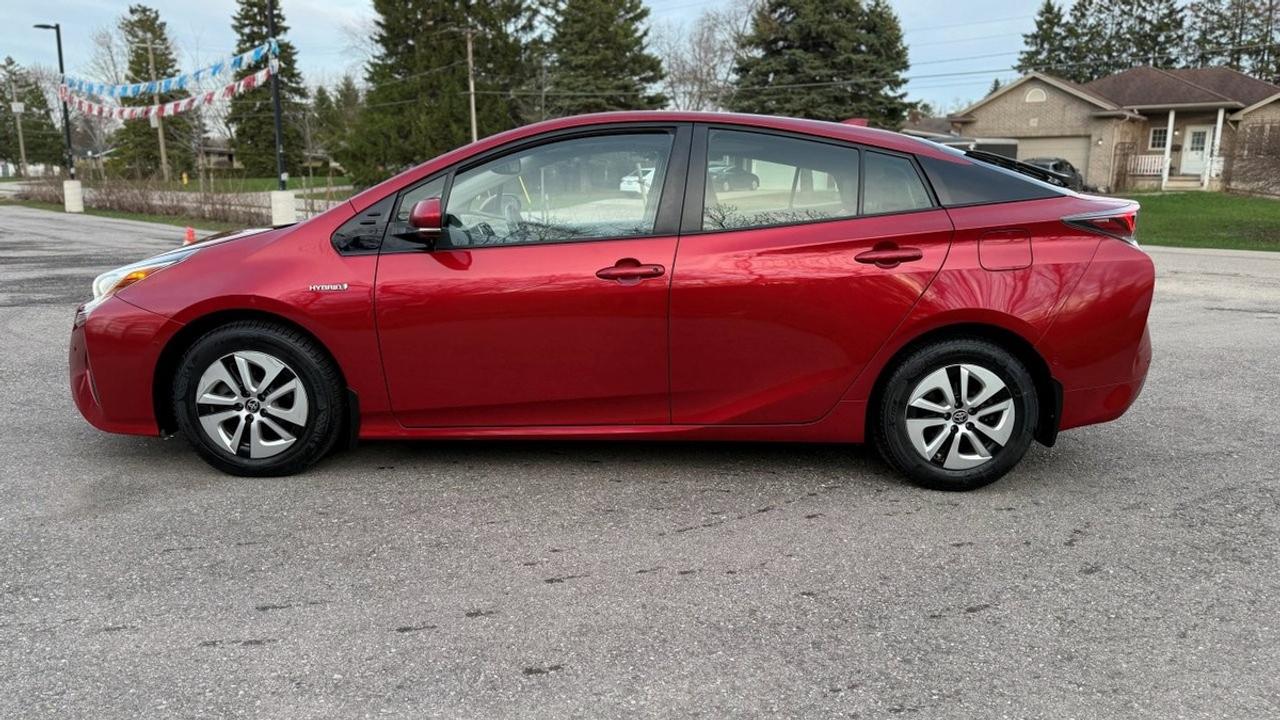 2018 Toyota Prius Hybrid-CLEAN HISTORY Photo